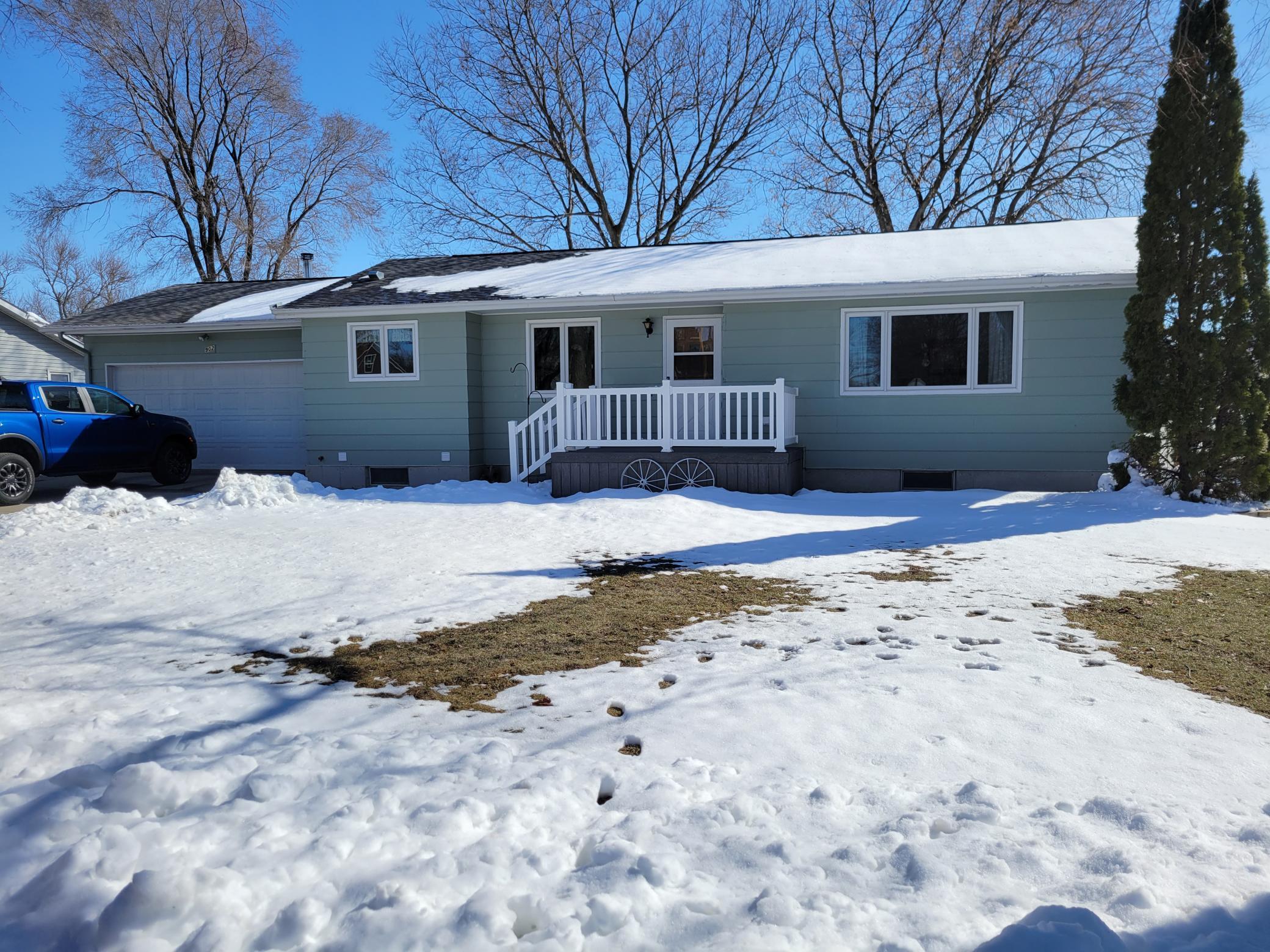 902 2nd Street Sw Pipestone Mn 56164 Mls 5728064 Edina Realty