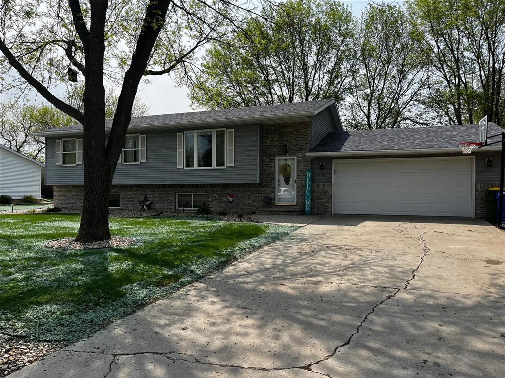 902 5th Avenue SE Pipestone MN 56164 6372366 image1
