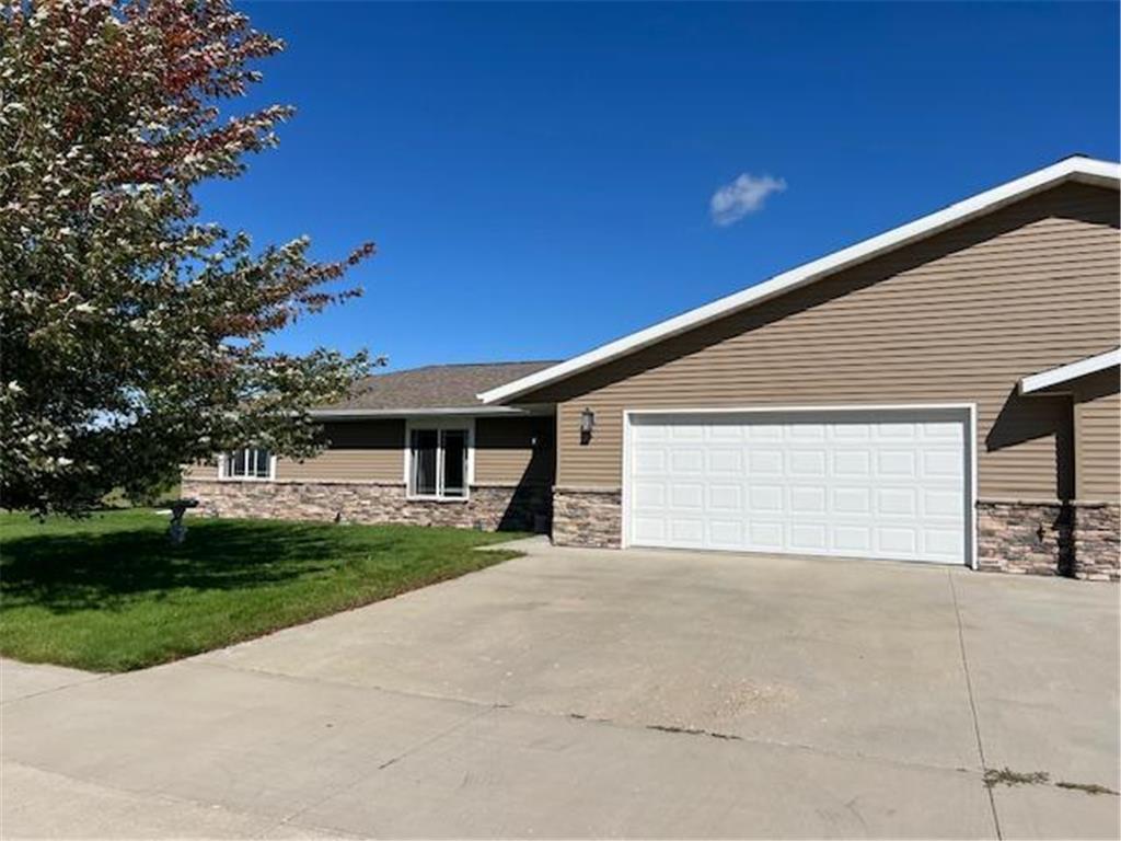 902 9th Street SW Perham MN 56573 6789162 image1