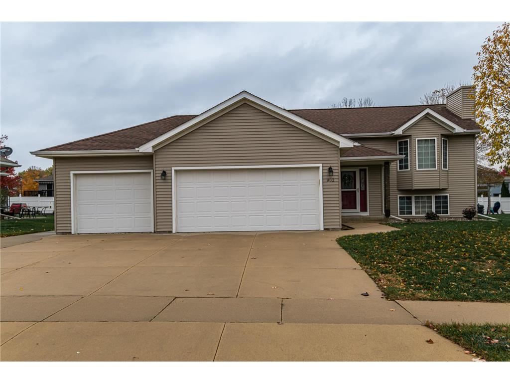 902 Berg Boulevard SE Stewartville MN 55976 7020084 image1
