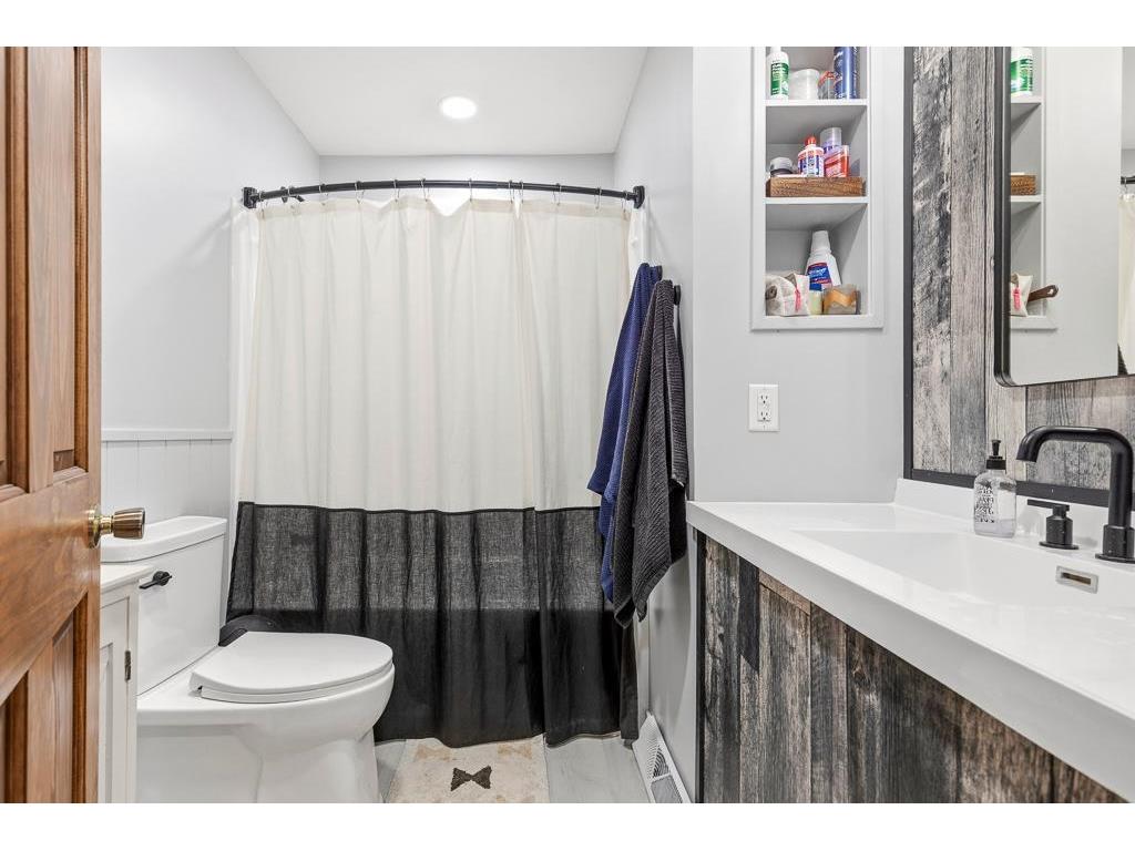 902 Birch Street Marshall MN 56258 7046881 image27