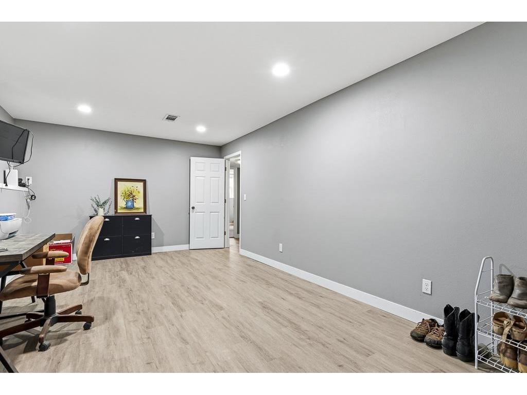 902 Birch Street Marshall MN 56258 7046881 image40
