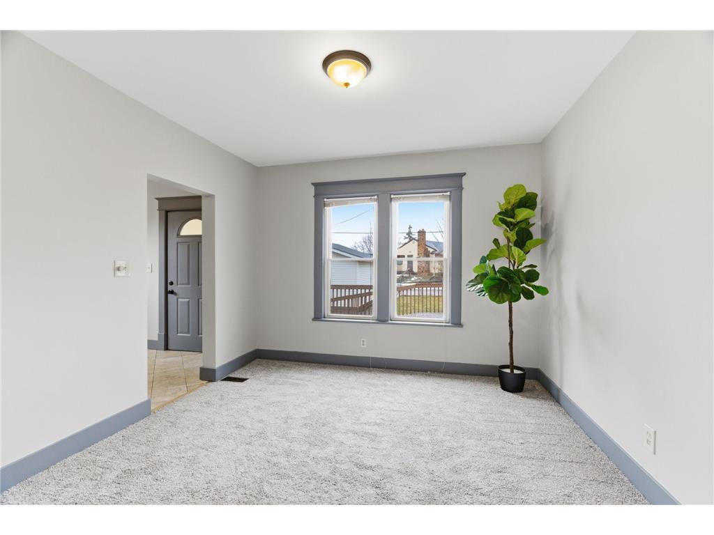 902 Dodd Road West Saint Paul MN 55118 7018896 image12