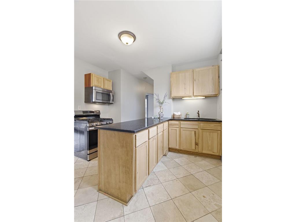 902 Dodd Road West Saint Paul MN 55118 7018896 image16