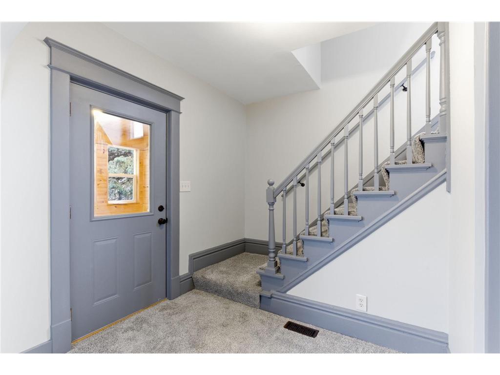 902 Dodd Road West Saint Paul MN 55118 7101729 image4