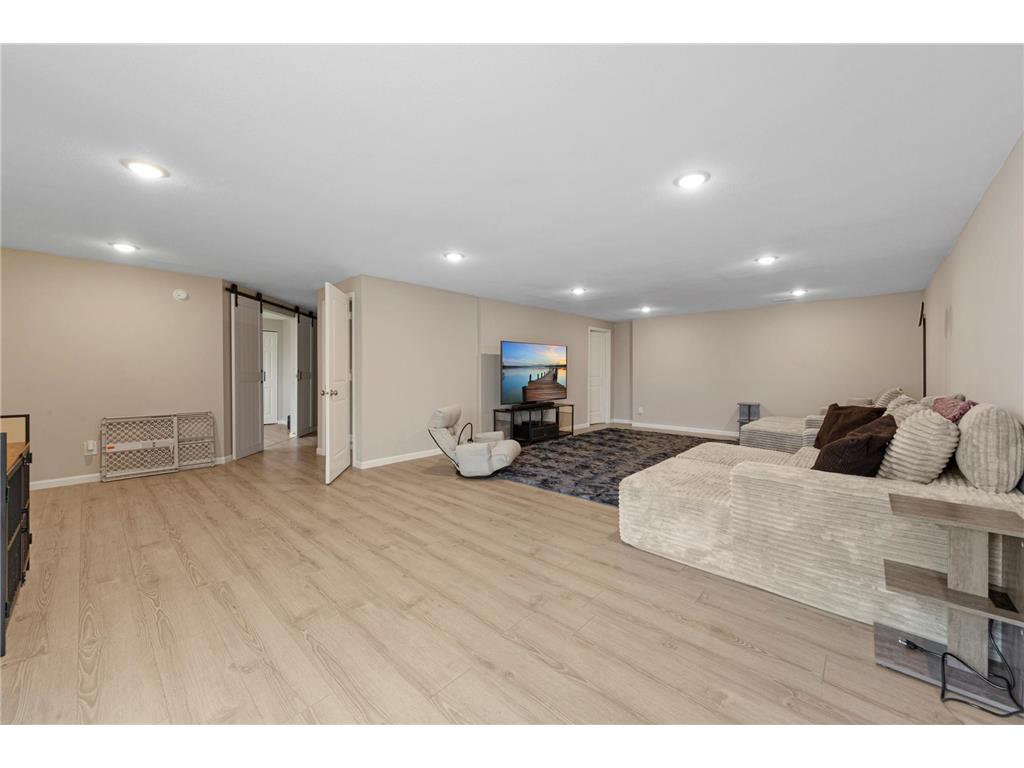 902 Emily Court NE Montgomery MN 56069 7042686 image23