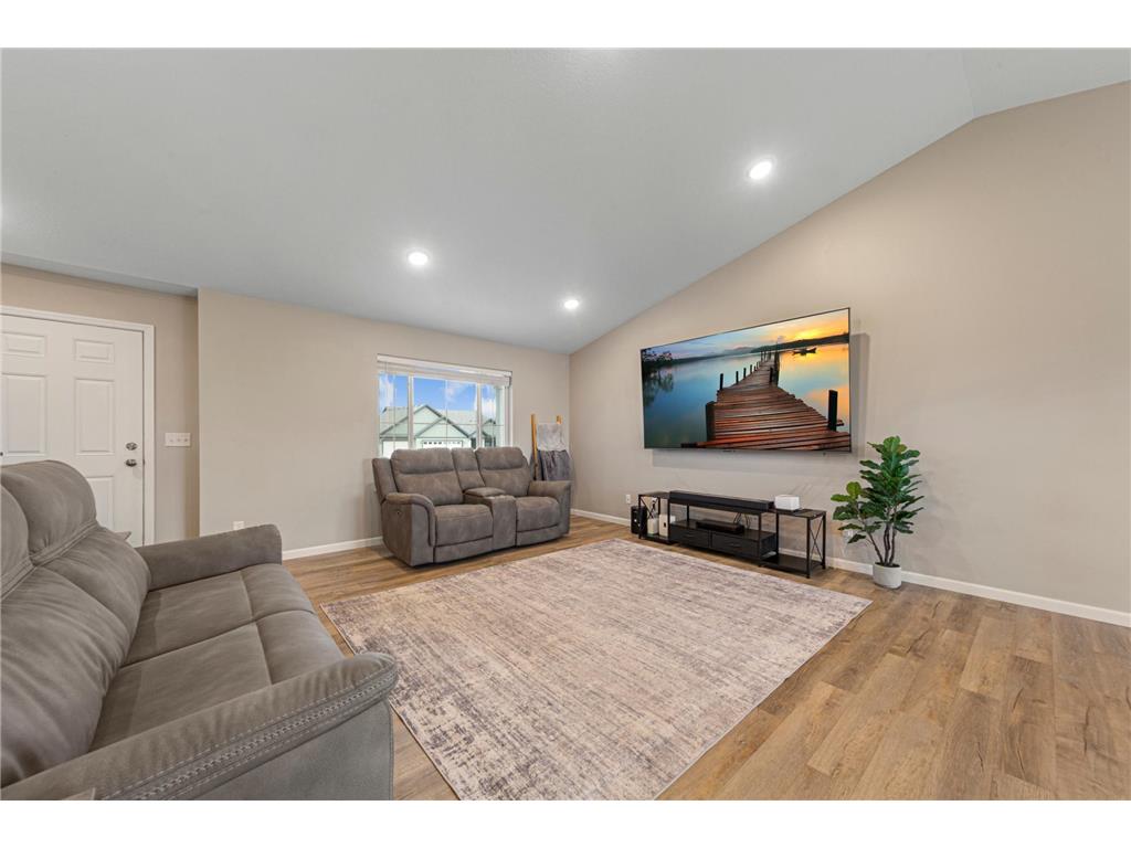 902 Emily Court NE Montgomery MN 56069 7042686 image4