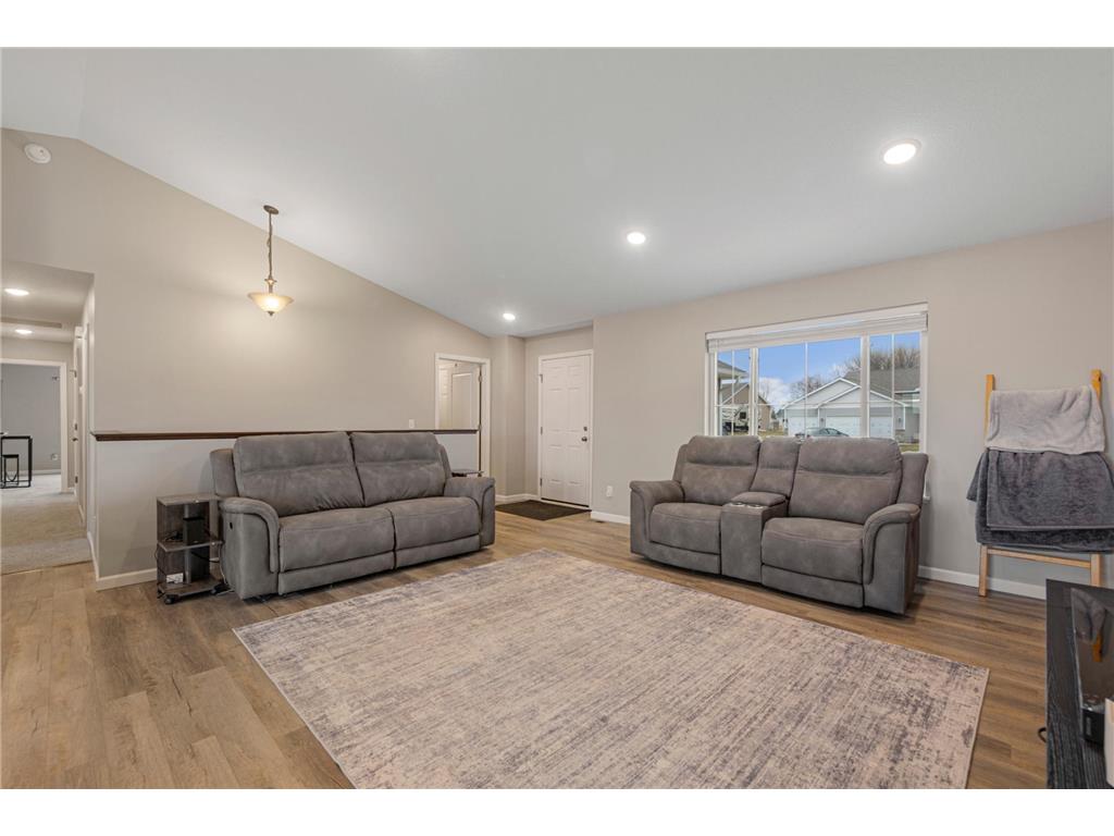 902 Emily Court NE Montgomery MN 56069 7042686 image5