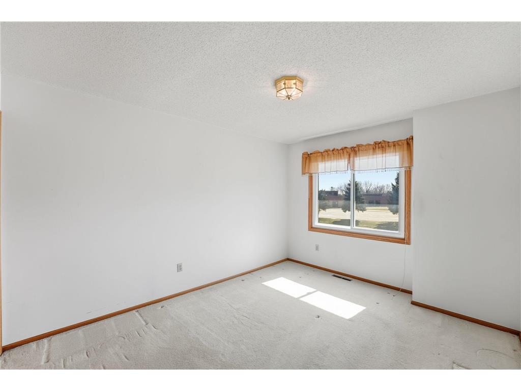 902 Evergreen Drive Burnsville MN 55337 7035237 image20