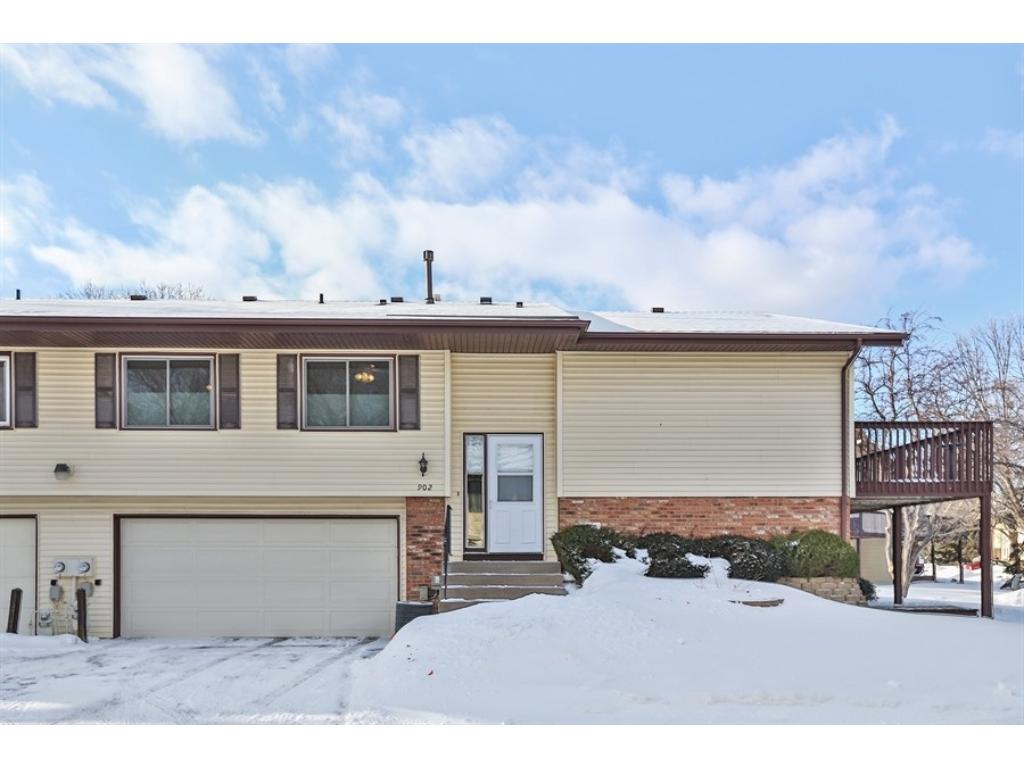 902 Heritage Court W, Vadnais Heights, MN 55127 MLS 4910019 Edina