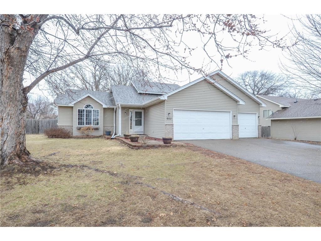 902 Hillock Street NW Isanti MN 55040 6696645 image1