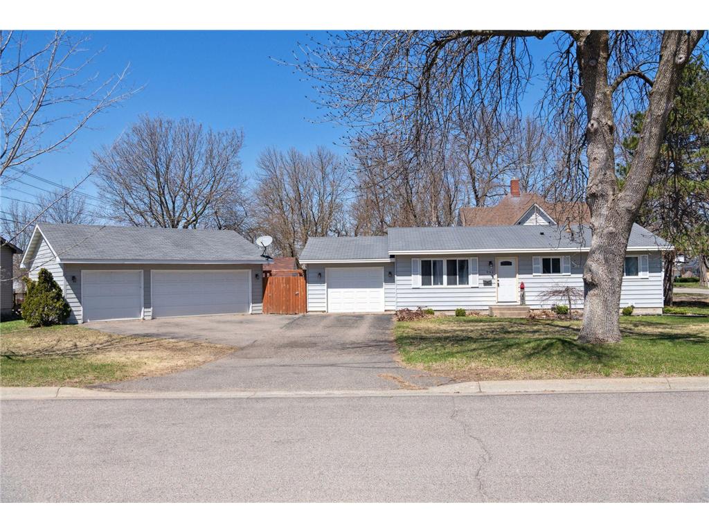 902 S 3rd Street, Princeton, MN 55371 MLS 6363072 Edina Realty