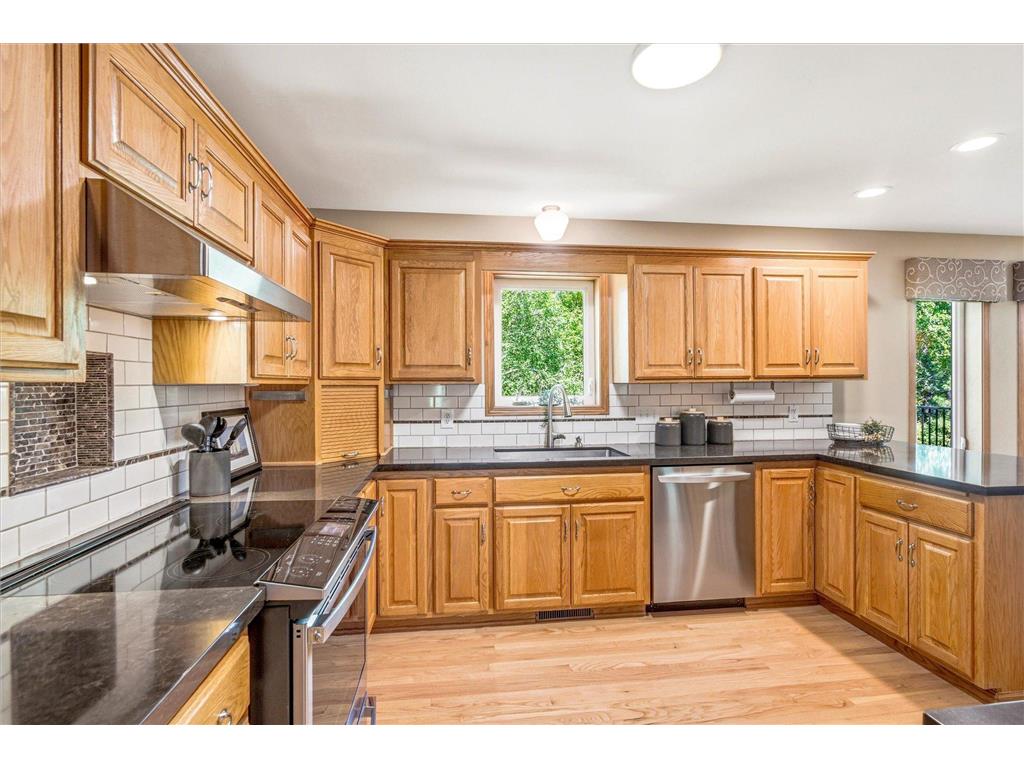 9020 Parkside Drive Woodbury MN 55125 7029341 image12