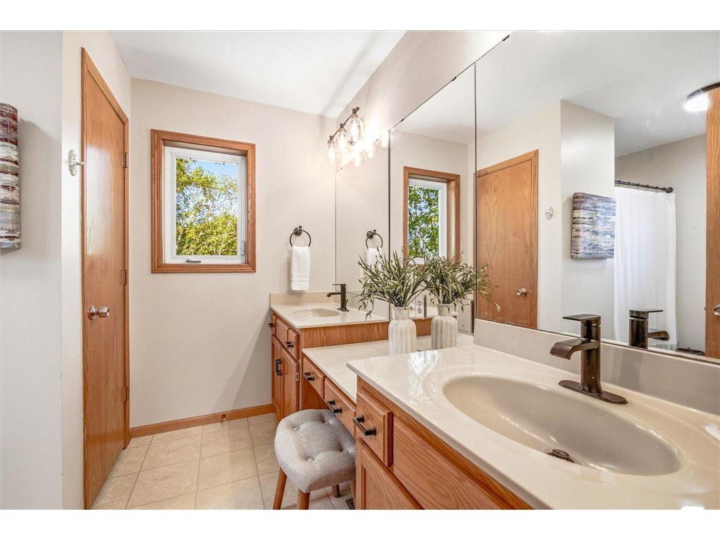 9020 Parkside Drive Woodbury MN 55125 7029341 image28