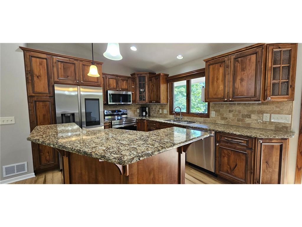 9021 W Staring Lane Eden Prairie MN 55347 6436869 image1