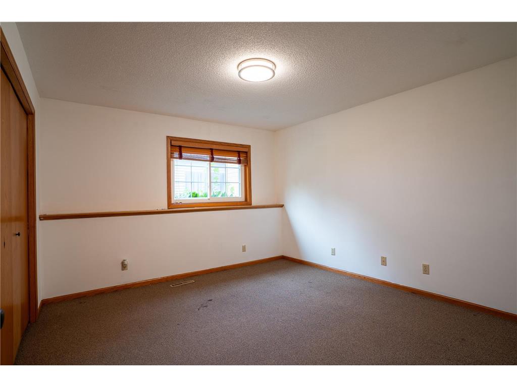9023 Nantwick Ridge Brooklyn Park MN 55443 7072704 image17