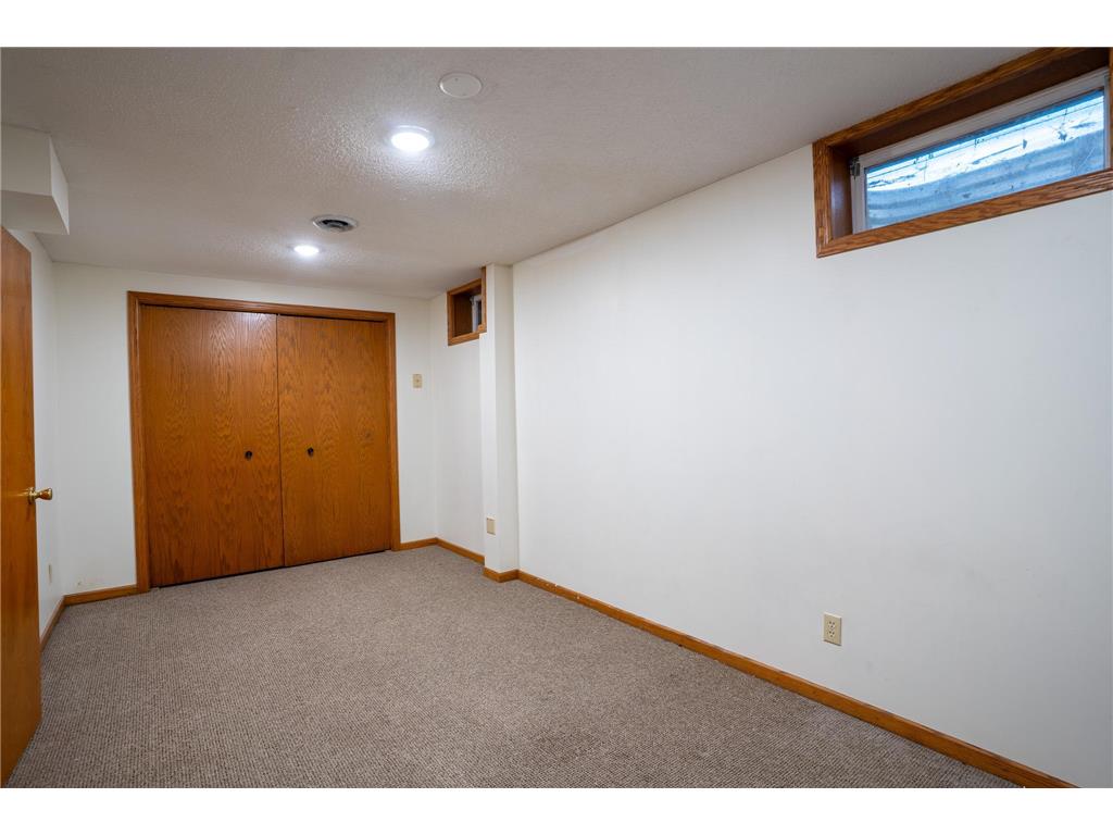 9023 Nantwick Ridge Brooklyn Park MN 55443 7072704 image20