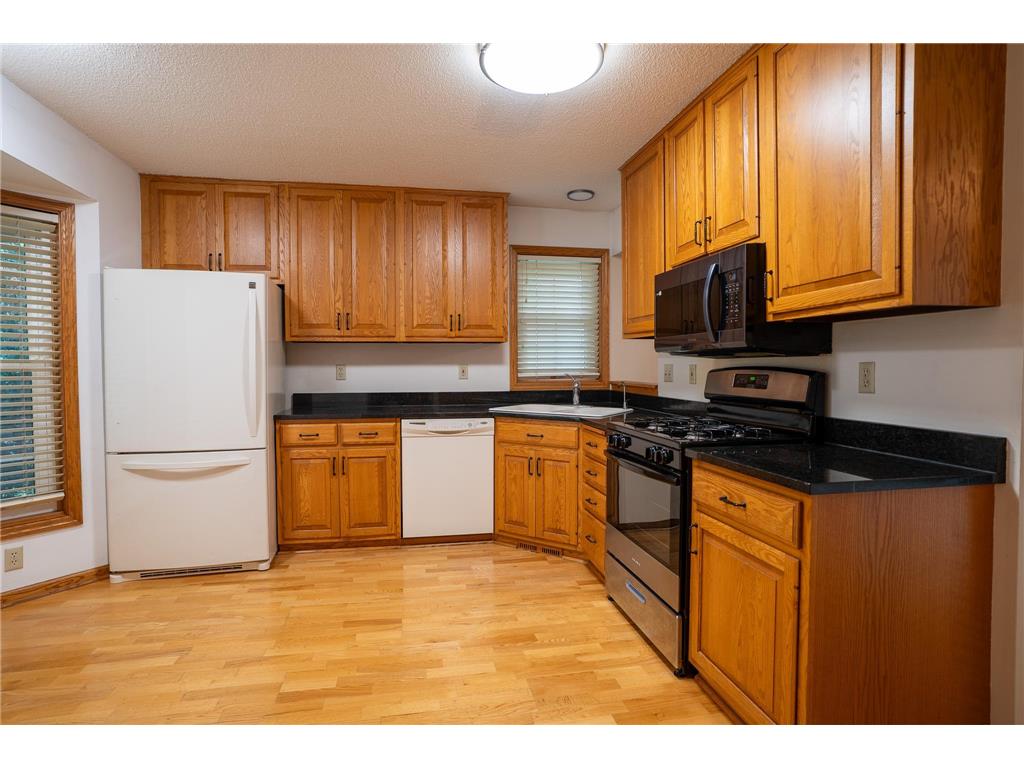 9023 Nantwick Ridge Brooklyn Park MN 55443 7072704 image6