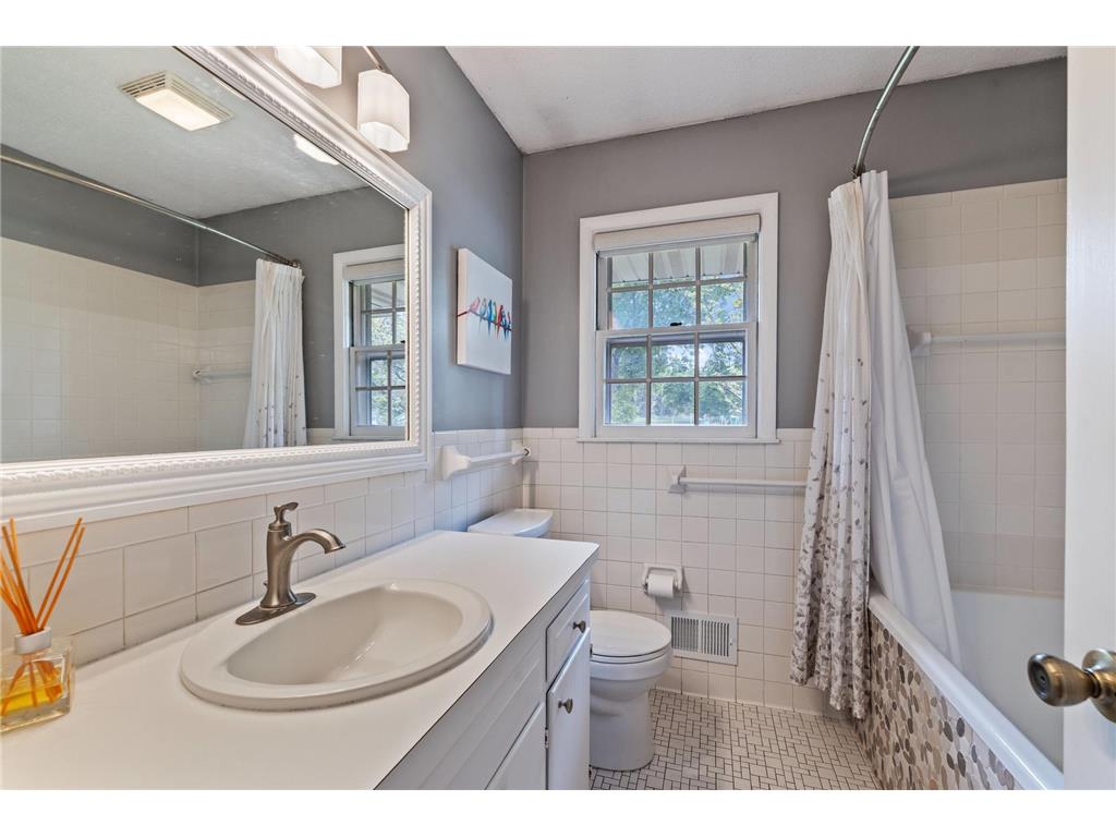 9024 47 1/2 Avenue N New Hope MN 55428 7077625 image15