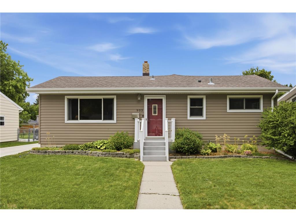 903 19th Street N Moorhead MN 56560 7095435 image1