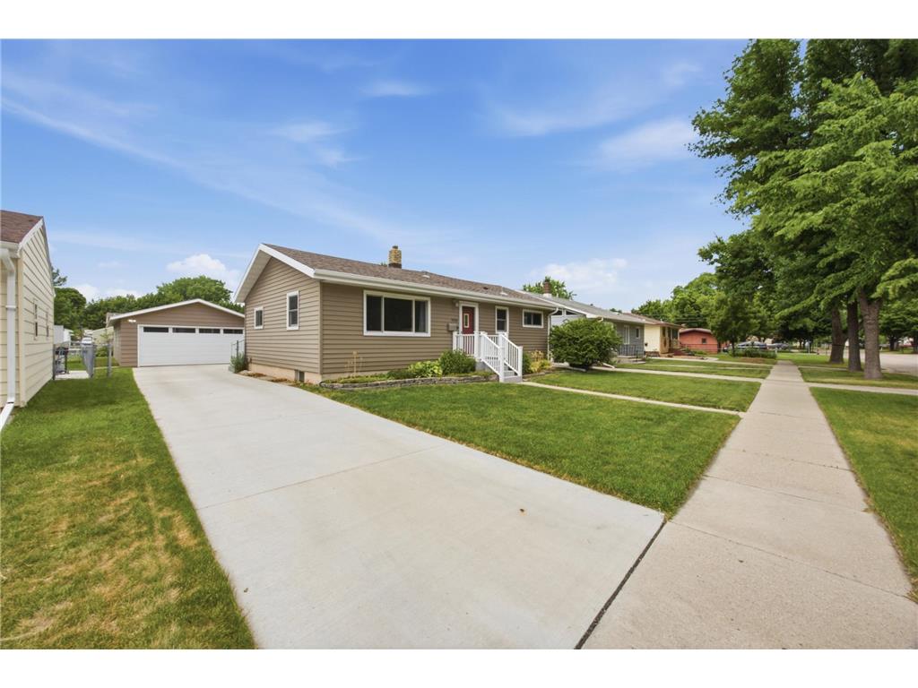 903 19th Street N Moorhead MN 56560 7095435 image2