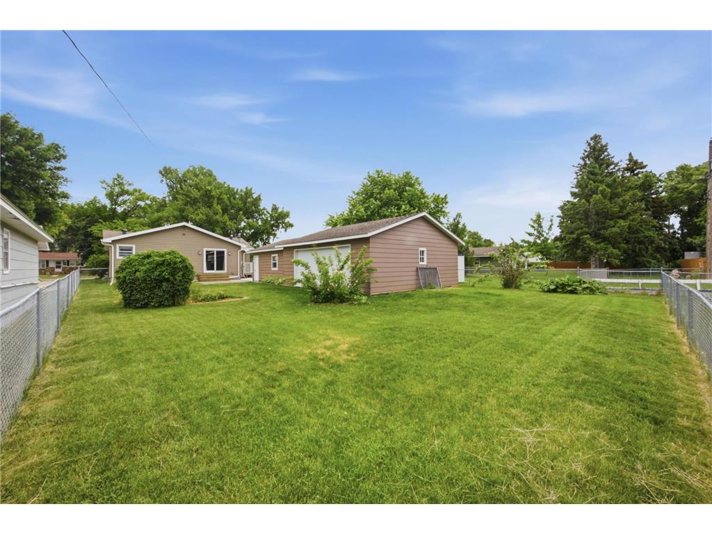 903 19th Street N Moorhead MN 56560 7095435 image33