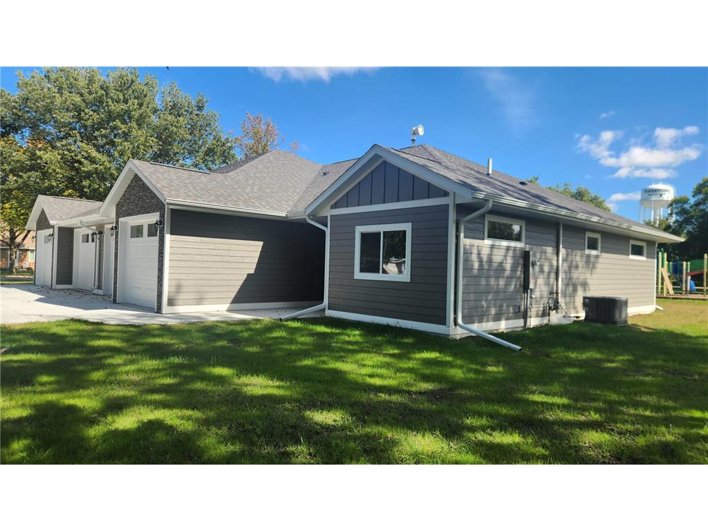 903 7th Ave SW Pipestone MN 56164 6793524 image1