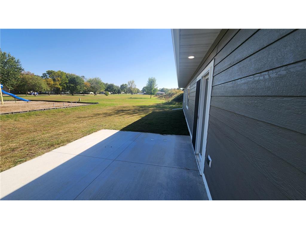 903 7th Ave SW Pipestone MN 56164 6793524 image9