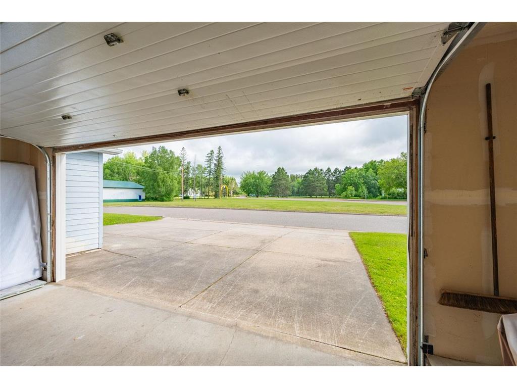 903 Gary Street Calumet MN 55716 7093314 image31