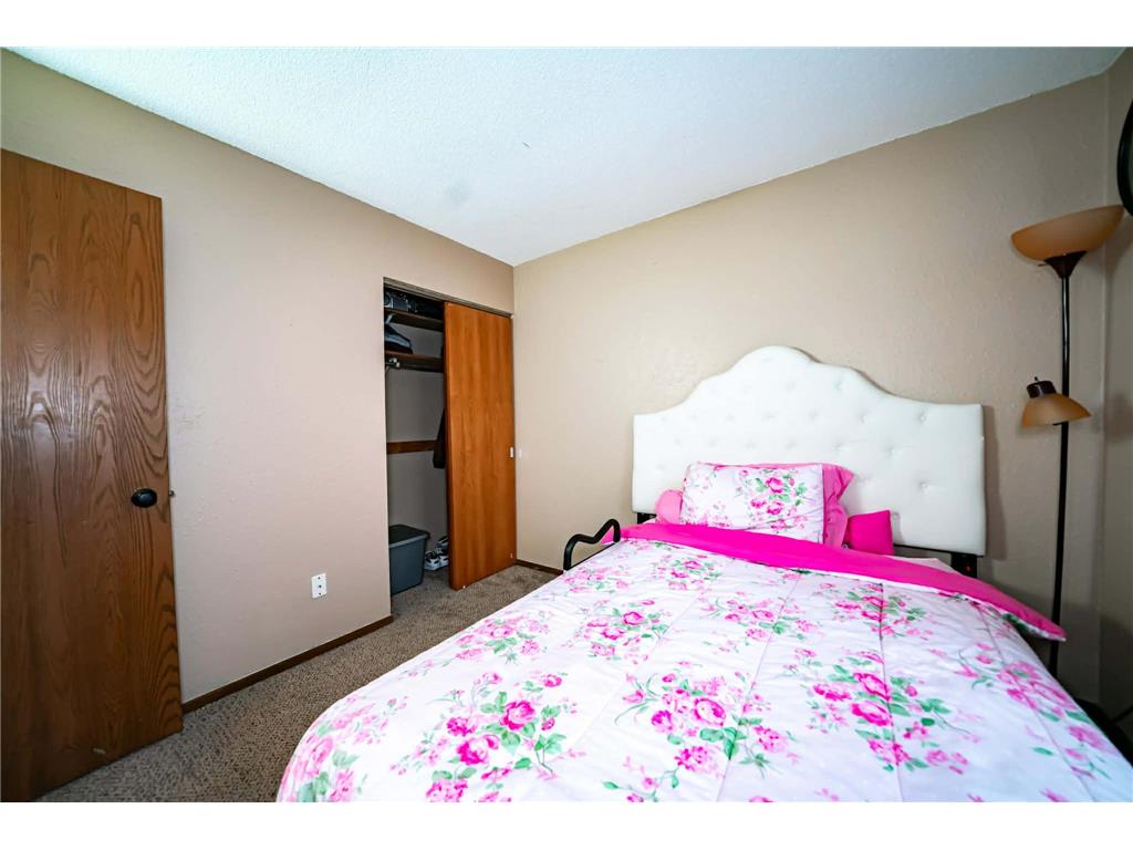 903 Marion Street Saint Paul MN 55117 6820593 image24