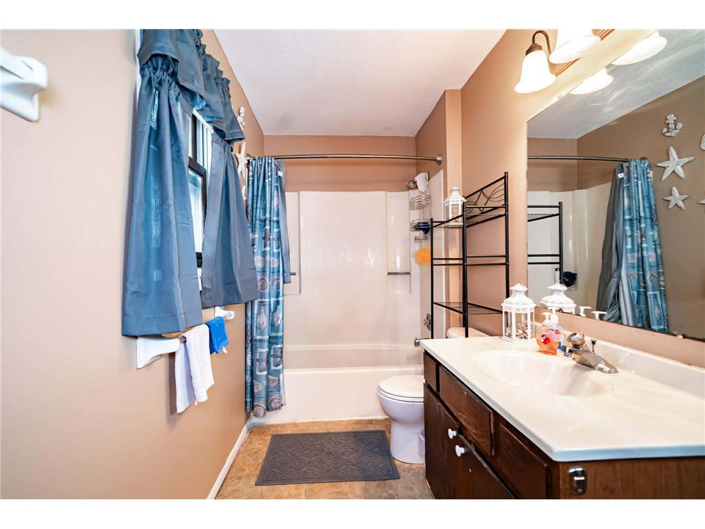 903 Marion Street Saint Paul MN 55117 6820593 image26