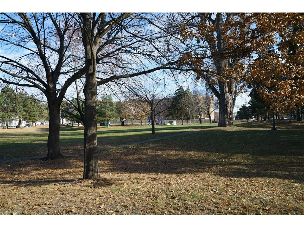 903 Marion Street Saint Paul MN 55117 6820593 image33