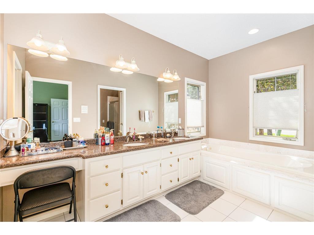 9031 Highview Lane Woodbury MN 55125 6810310 image21