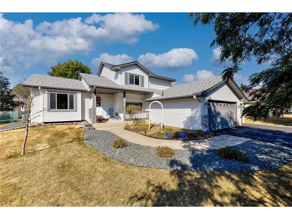 9031 Victoria Gardens Brooklyn Park MN 55443 6616186 image1