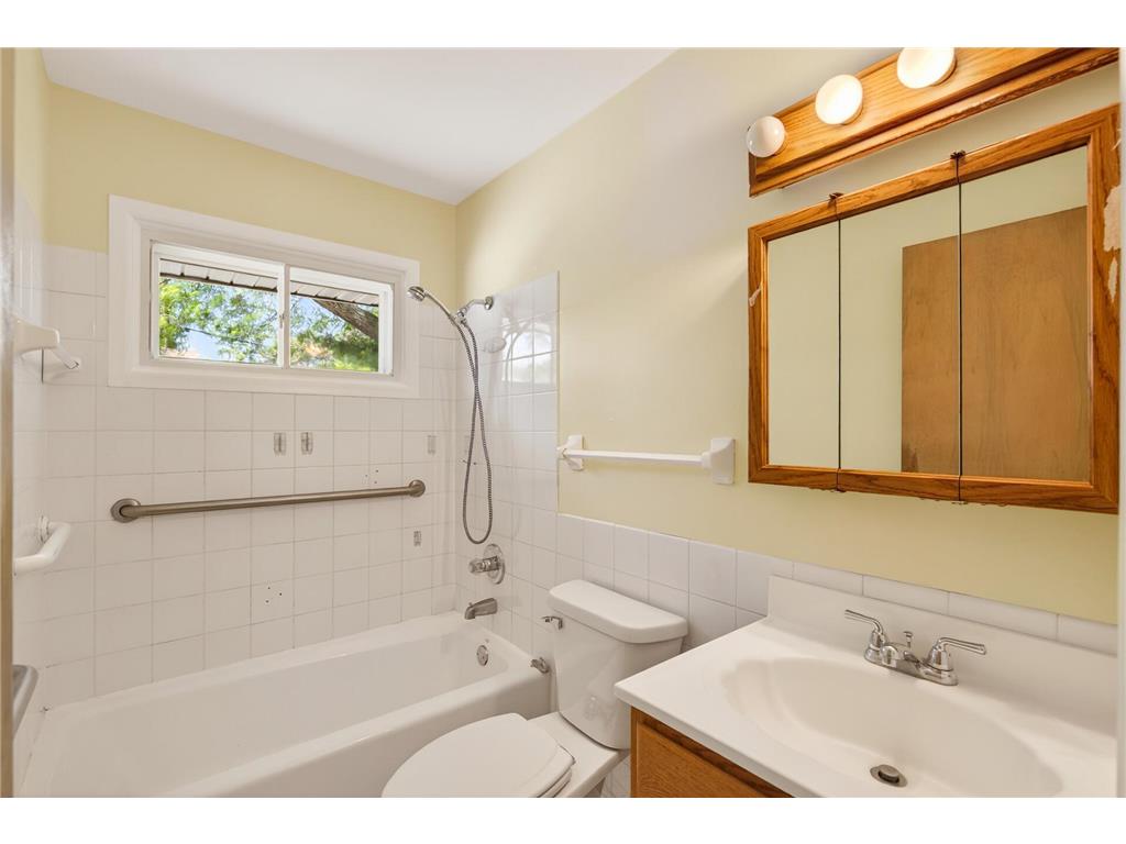 9032 Morgan Avenue S Bloomington MN 55431 7075161 image24