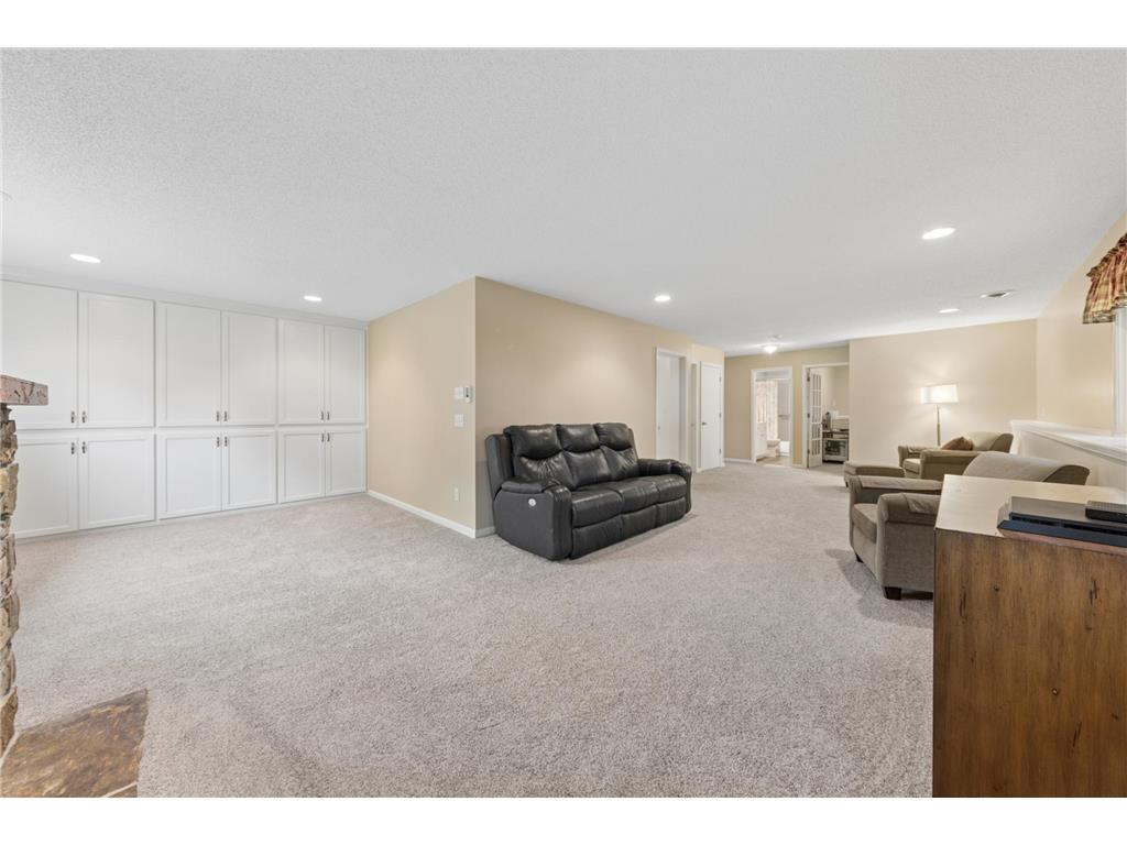 9039 Vickors Crossing Brooklyn Park MN 55443 7083091 image23