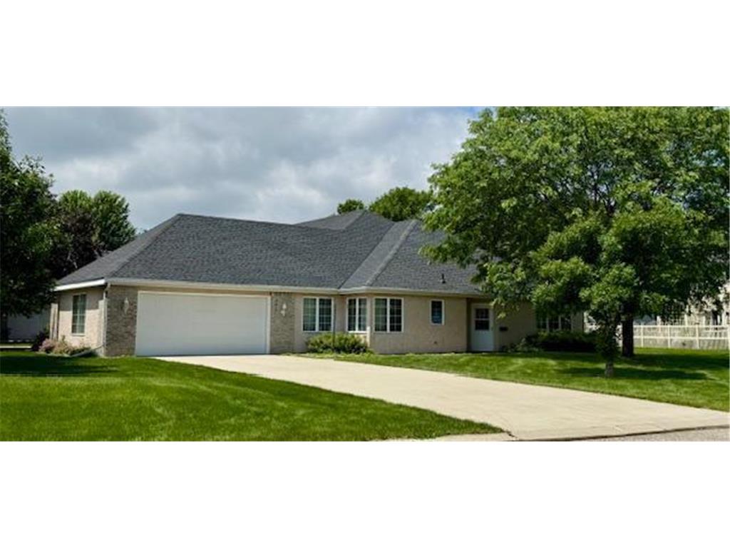 904 23rd Street SE Willmar MN 56201 6716241 image1