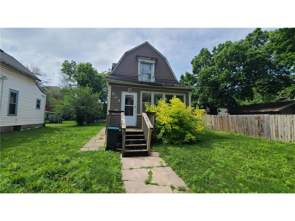 904 6th Avenue NE Austin MN 55912 6621654 image1