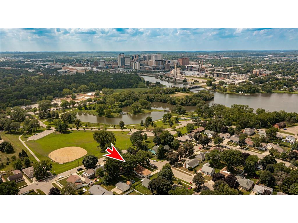 904 9th Avenue NE Rochester MN 55906 - Silver 6758882 image1