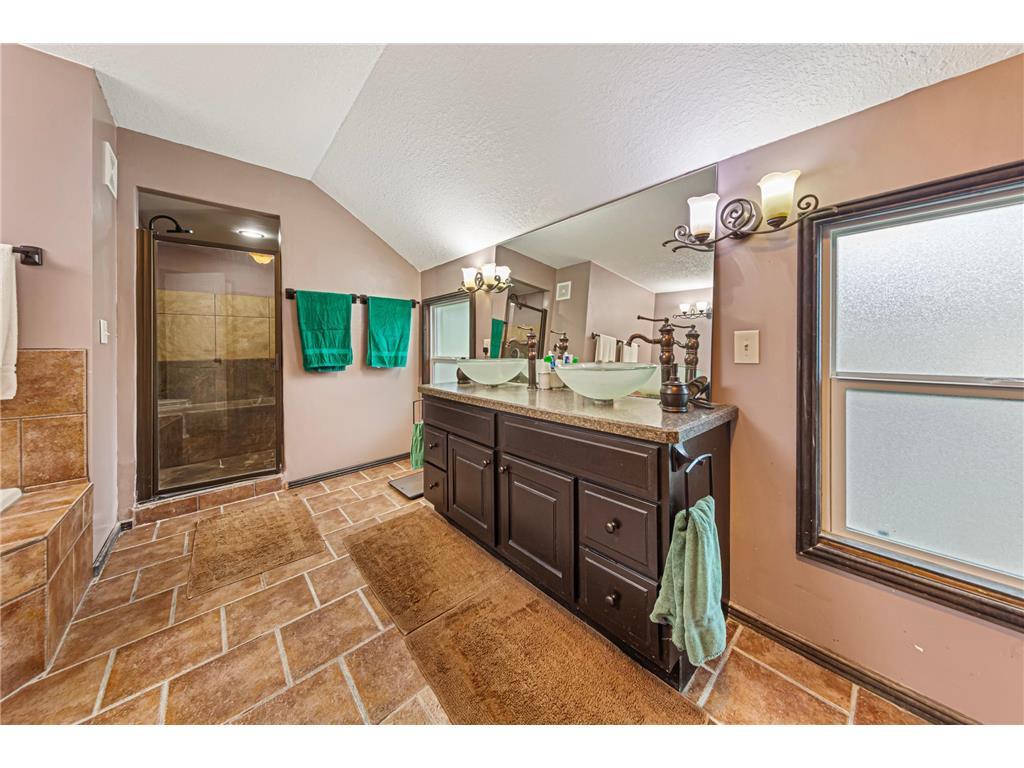 904 Central Avenue N Faribault MN 55021 7101292 image22