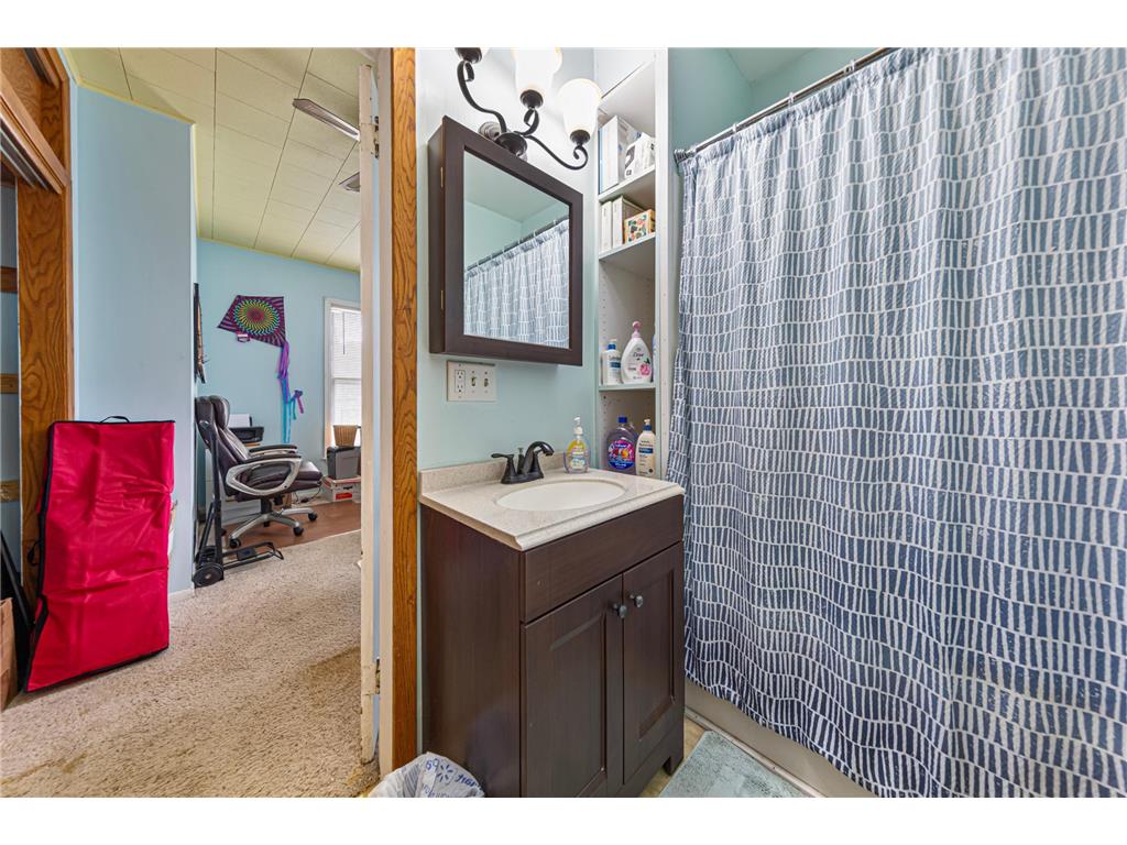 904 Central Avenue N Faribault MN 55021 7101292 image25