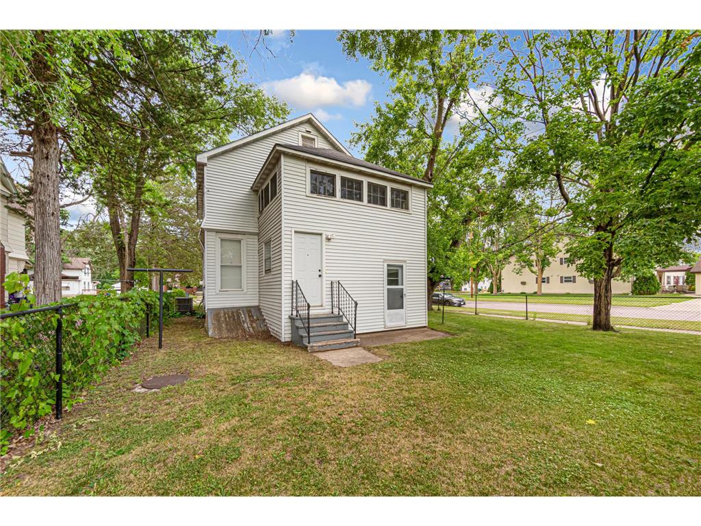 904 Central Avenue N Faribault MN 55021 7101292 image29