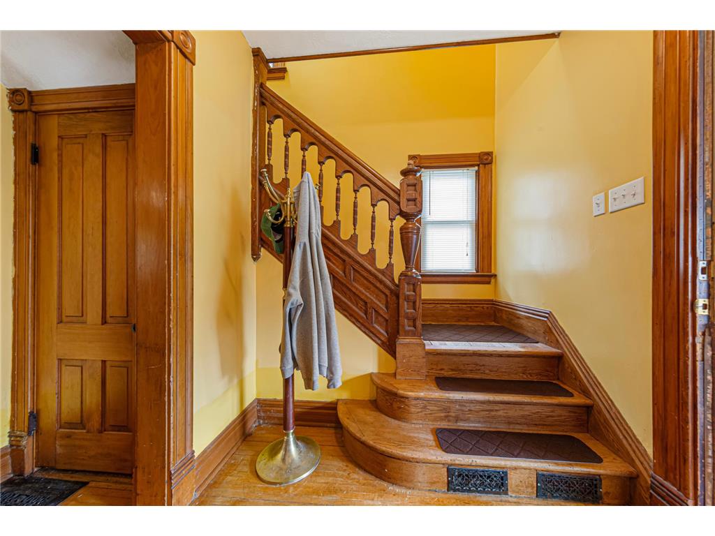 904 Central Avenue N Faribault MN 55021 7101292 image5