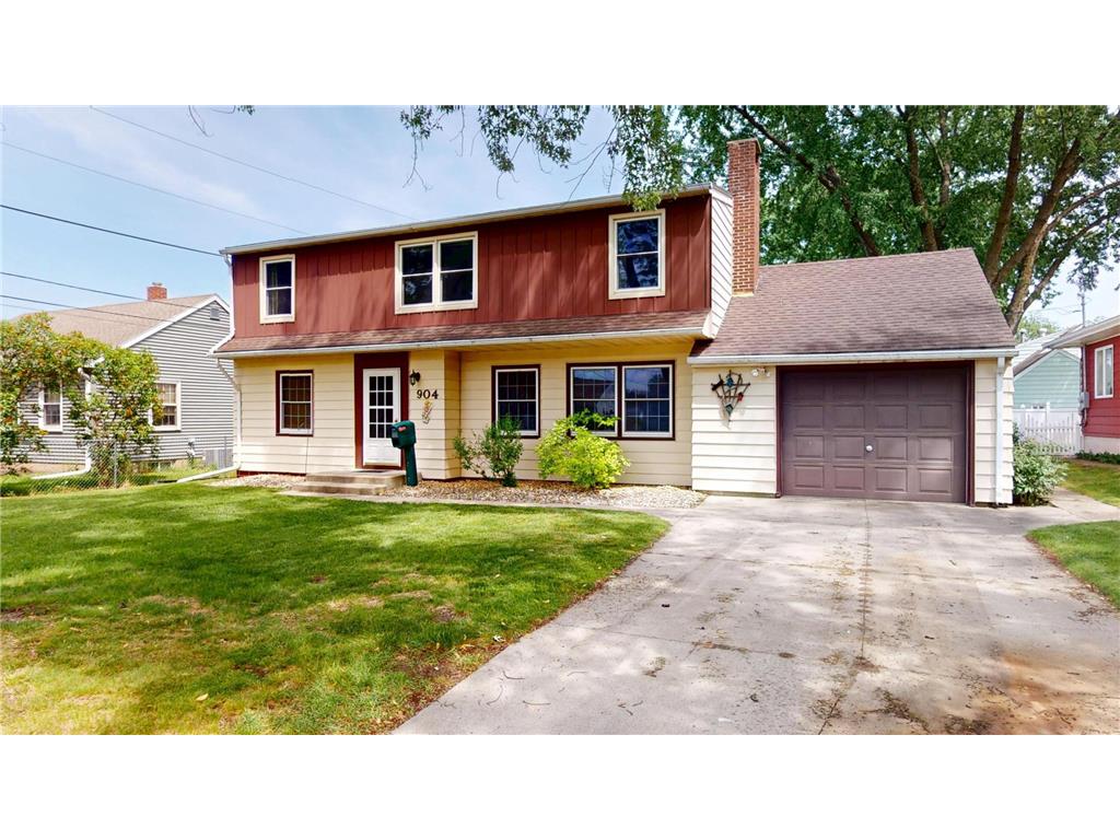 904 Clausen Avenue Albert Lea MN 56007 7083187 image1