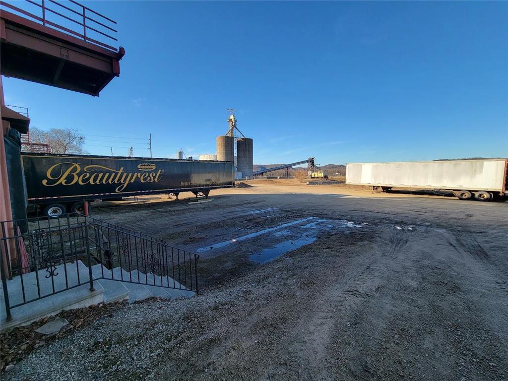 904 E 2nd Street Winona MN 55987 6677681 image4