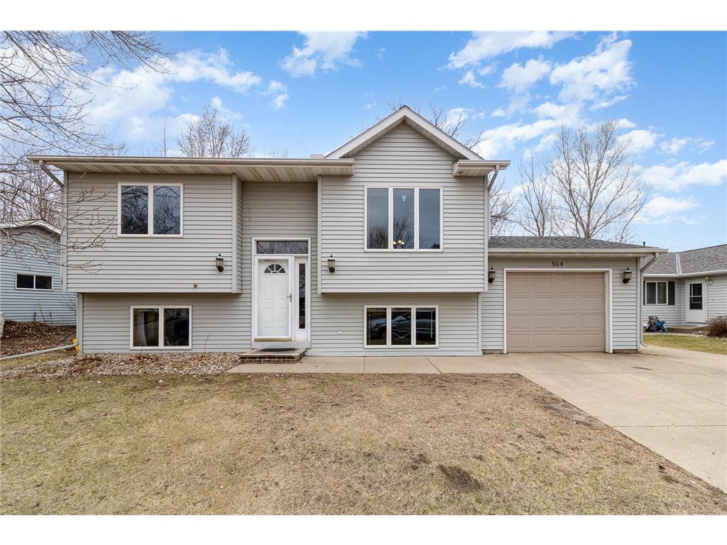 904 N 4th Street Saint Peter MN 56082 6697576 image1