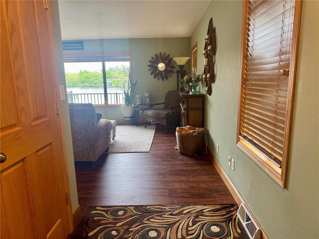 904 Riverside Avenue N Sartell MN 56377 - Mississippi 7079911 image9