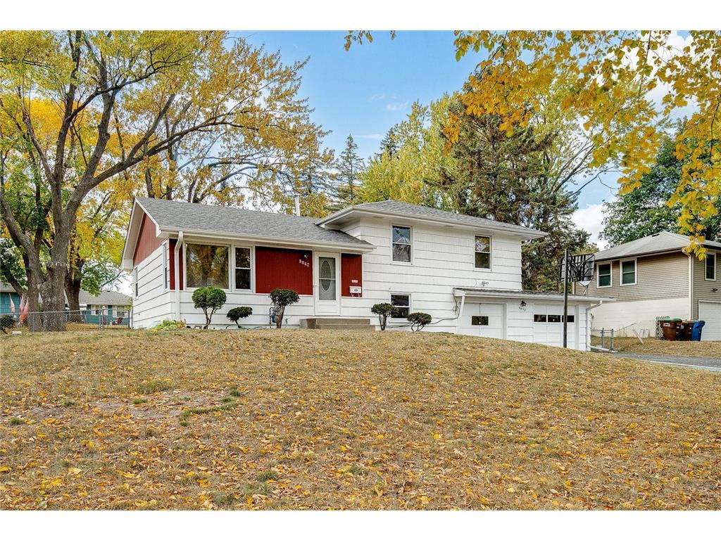 9042 Emerson Avenue S Bloomington MN 55420 6673220 image1