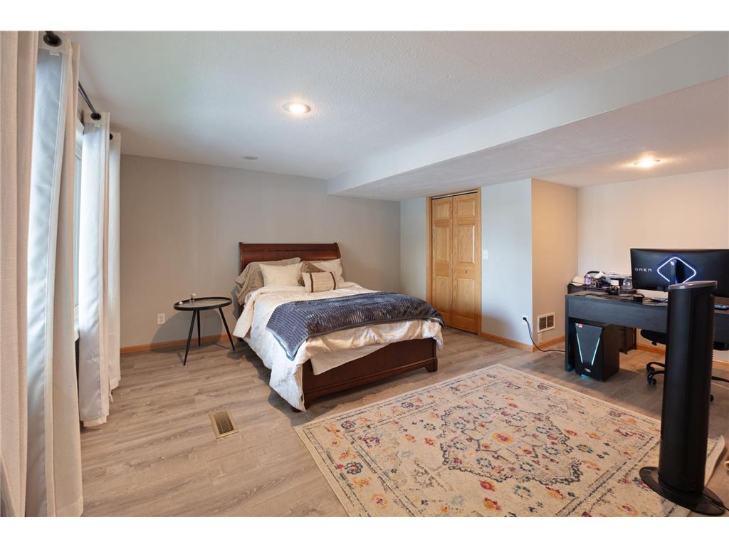 9046 Edinburgh Lane Woodbury MN 55125 7015299 image20