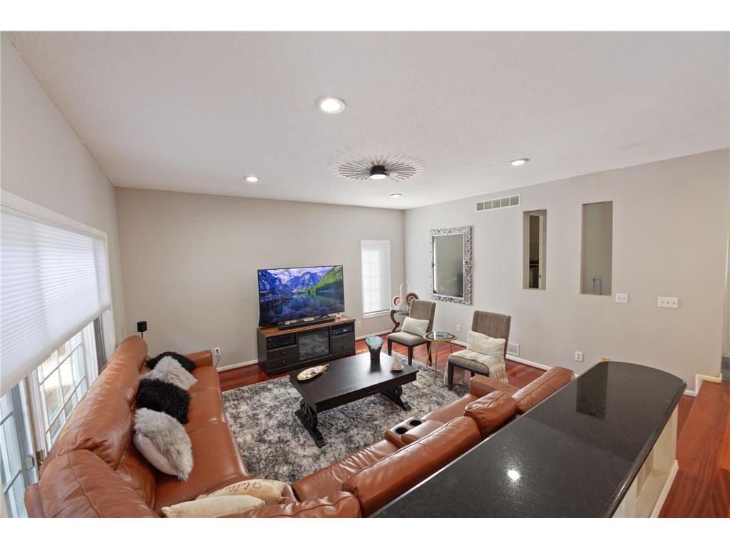 9046 Edinburgh Lane Woodbury MN 55125 7015299 image7